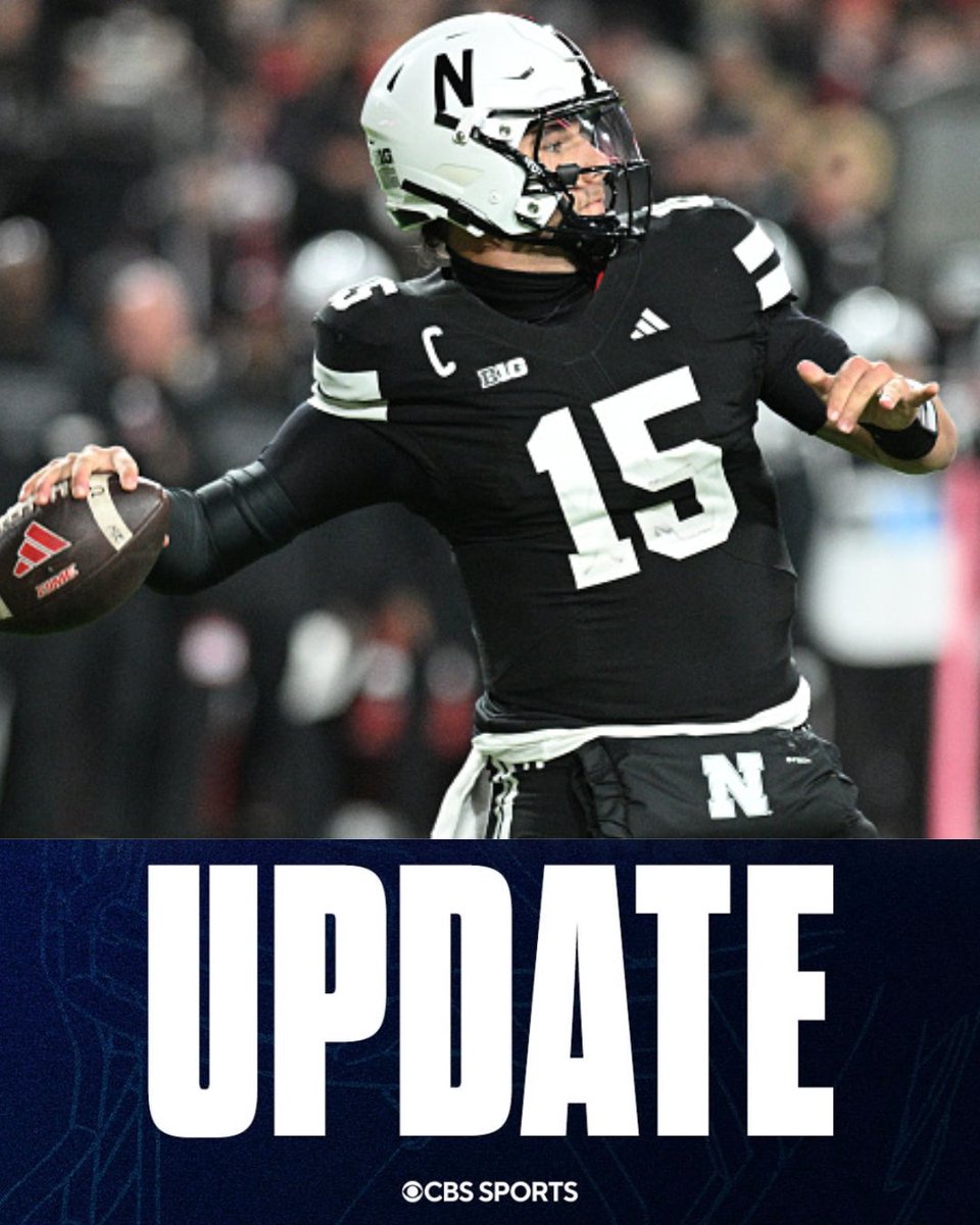 chris_hummer's tweet image. From me and @mzenitz: Sources view it as possible Dylan Raiola could up at Oregon even if Dante Moore passes on the draft &amp;amp; returns to school.

In that scenario, Raiola would sit behind Moore for a year &amp;amp; be in line to be the Ducks’ starting QB in 2027.

247sports.com/article/transf…