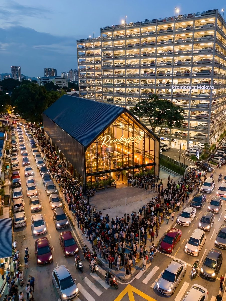 MalaysianFoods's tweet image. "Partner belanja,empat menu, hampir RM200. Rasanya? Sedap tapi saya tidak akan guna duit sendiri kalau ke mana-mana restoran masakan Melayu T20."

Untuk pengetahuan Asraff Jeffery ni adalah Founder dan owner Perniagaan Samurai Yakiniku. 

Penulisan beliau mengatakan saya tidak…