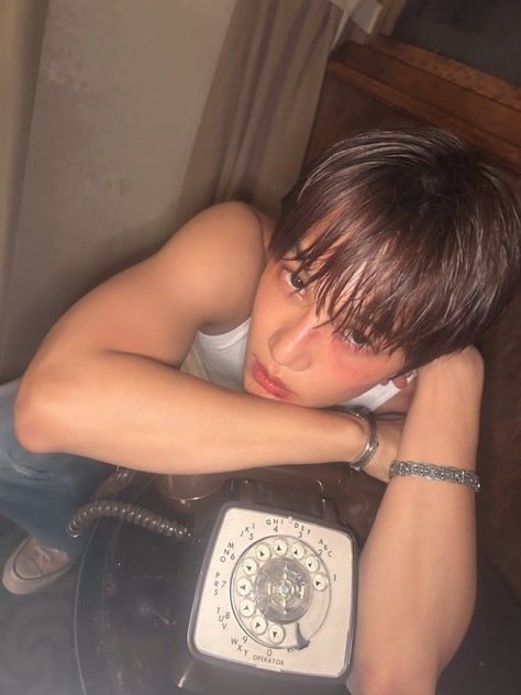 thatsmysparrow's tweet image. 갈발 덮머가주는 느낌이 있긔…..🧎‍♀️‍➡️🧎‍♀️‍➡️