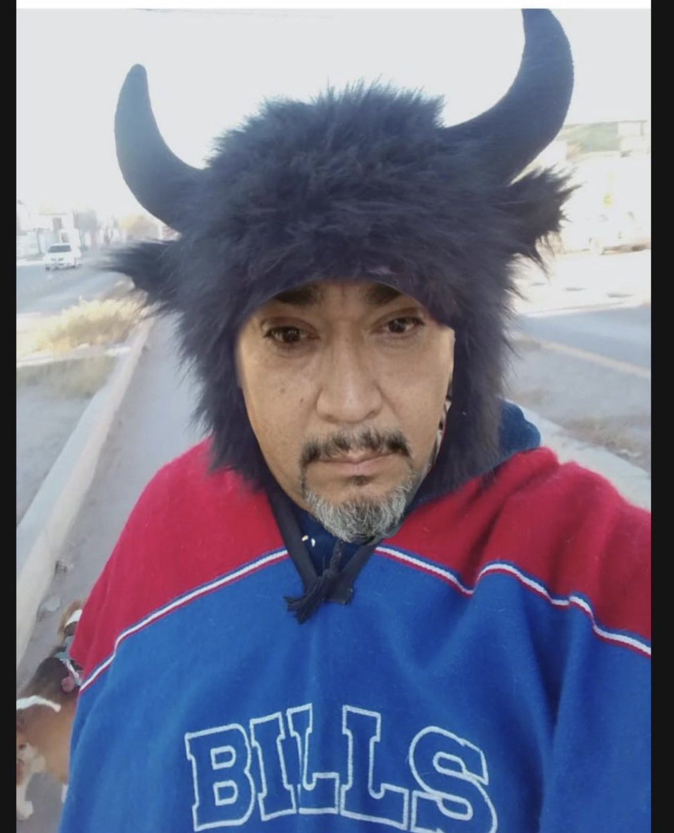KarnalSanchez's tweet photo. @FOXImpactoNFL saludos a la Bills mafia https://t.co/6qnKhKVBz6