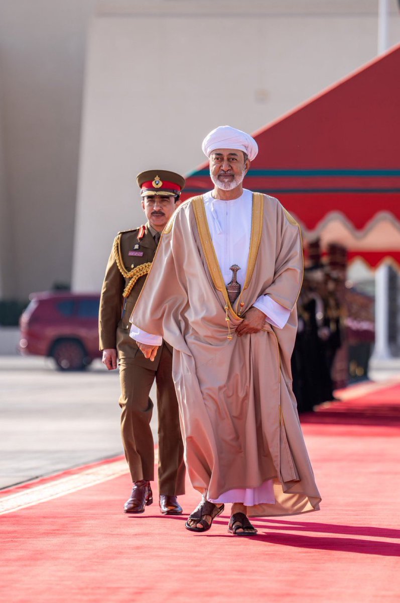 _4sat_'s tweet image. بمناسبة وطنية غالية، نجدد الفخر والولاء في #ذكرى_تولي_السلطان_هيثم مقاليد الحكم، ونبارك ل #عمان  قيادة وشعبا، سائلين الله أن يديم على وطننا نعمة الأمن والاستقرار، وأن تتواصل مسيرة النهضة والعطاء في ظل قيادته الحكيمة.
#السلطان_هيثم_بن_طارق
#النهضة_المتجددة
#تولي_العرش #سلطنة_عمان