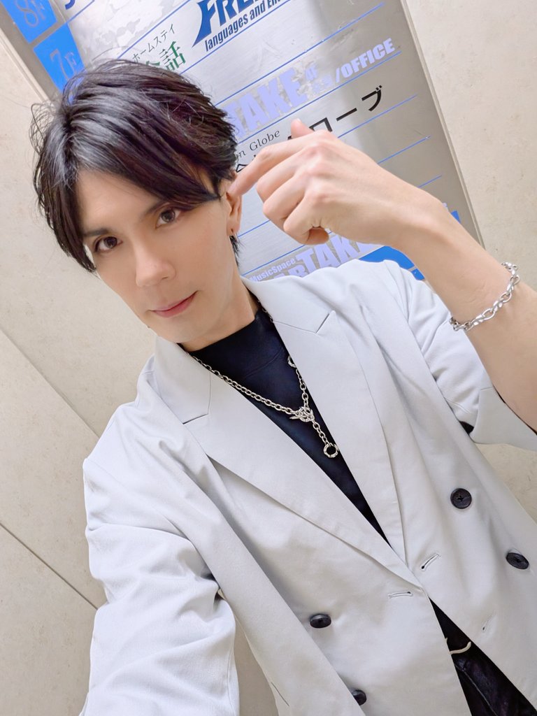 Ryoha_Bass's tweet photo. 2026年ライブ初め「あつし祭り@ BARTAKE仙台」3ステージありがとうございました！
街並みだけじゃなく観に来てくれた人の顔ぶれ、ライブや楽屋の空気感も
「そうそうこんなだったなぁ」と笑
楽しかったです！あっつさんハピバ！
また会いましょう仙台！ https://t.co/GfvB2HzWbk