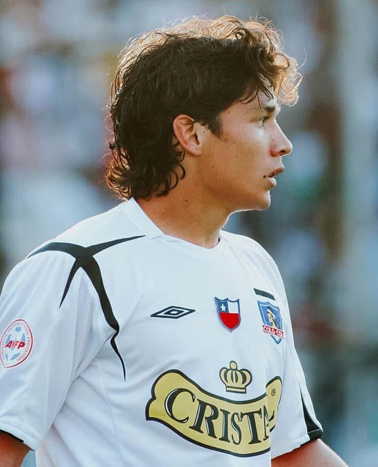 Nunca ví un jugador chileno tan bueno en el fútbol nacional como Matías Fernández.
El prime del “14 de los blancos” fue una locura.