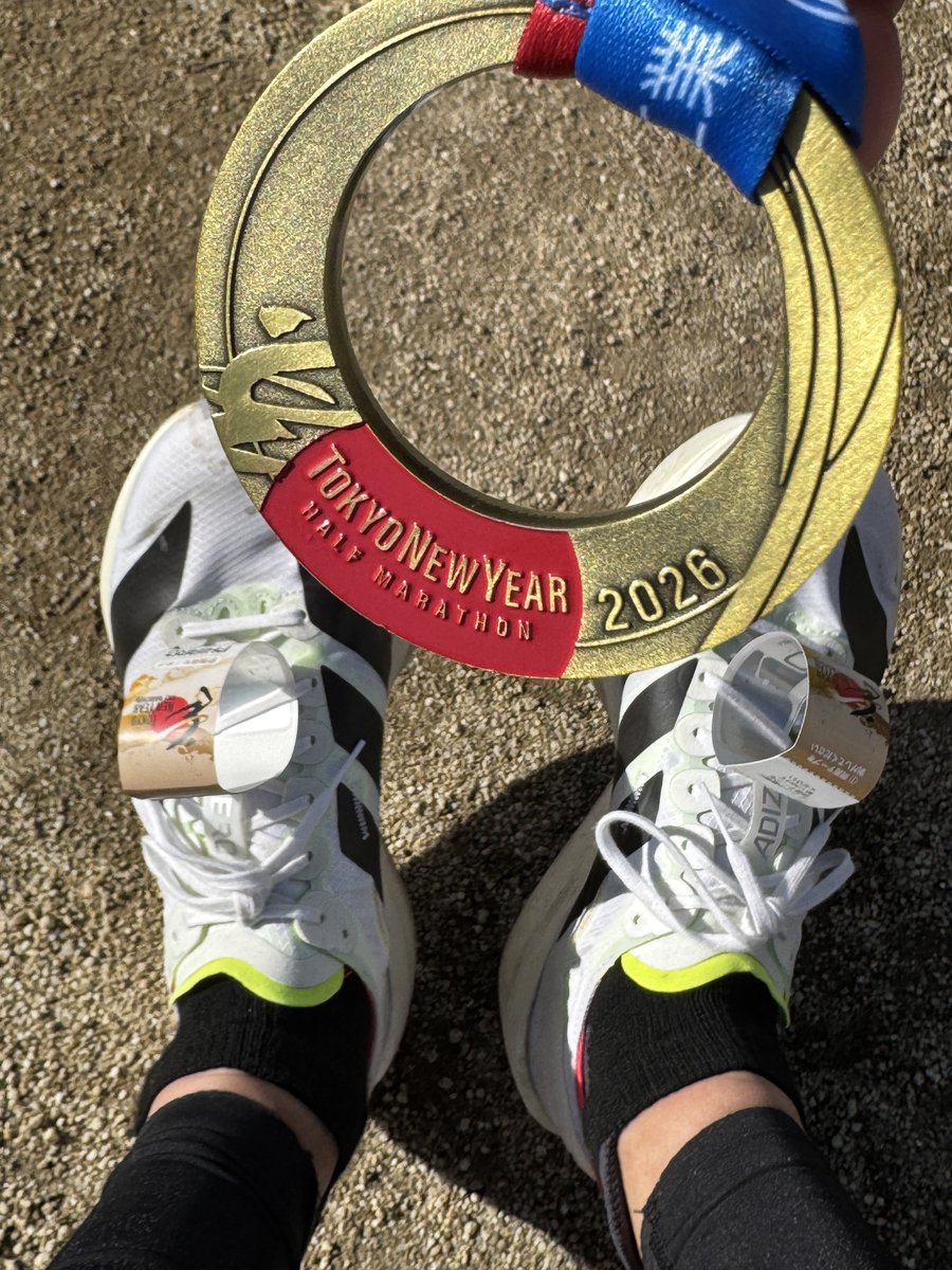 naoroad's tweet image. 速報❗️

東京ニューイヤーハーフマラソン2026完走🏃‍♂️

金曜に軽い風邪気味だったのか、17kmあたりでジェル摂取した時に「ゲホっゲホっ」とむせてしまい、ラストスパートが失速になってしまったのが悔しい😫

あれがなければ、自己ベスト更新できたハズ、悔しい😖

#NAOROADランニングDiary