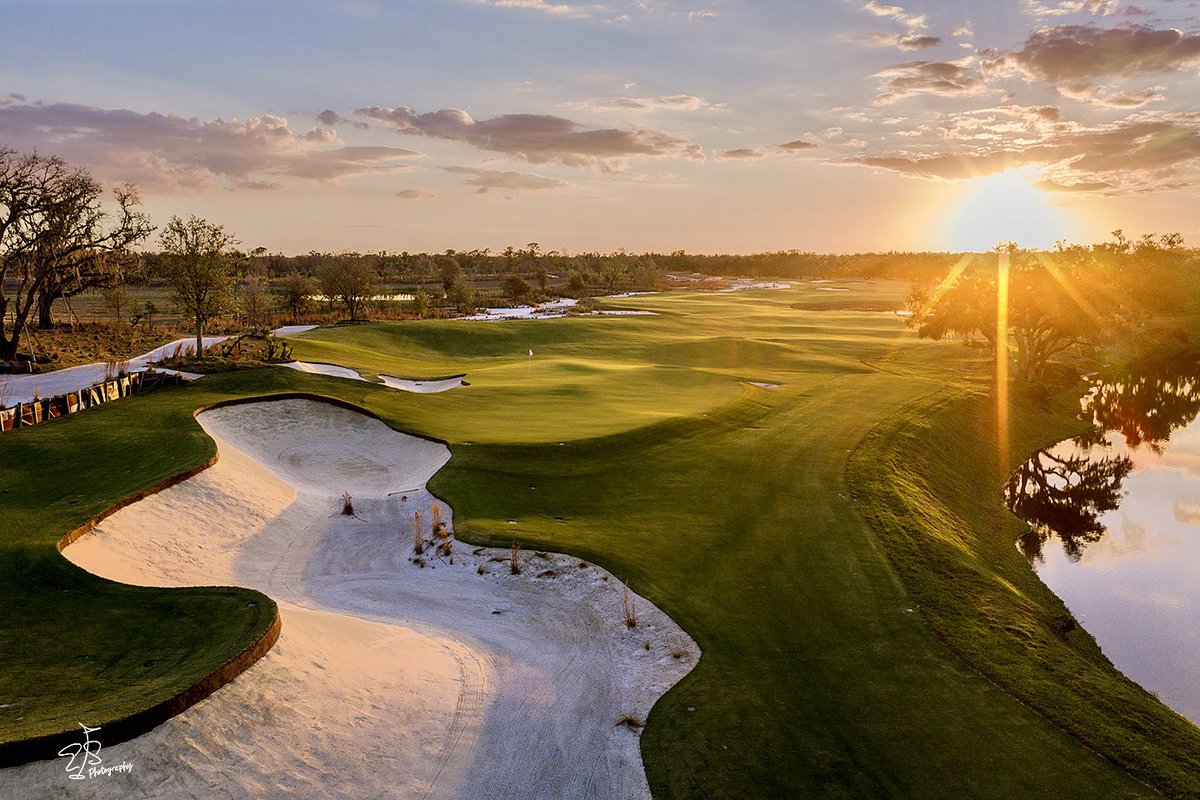 Evan_Schiller's tweet photo. One of my most anticipated photo shoots...The scale of Miakka GC is other worldly, the design &amp; bunkering evoke the golf courses of the Sandbelt.  Kudos to @FryStrakaGolf for their ingenuity &amp; creativity in crafting what will be one of the most talked about courses in Florida https://t.co/pyZ9vdiBMk