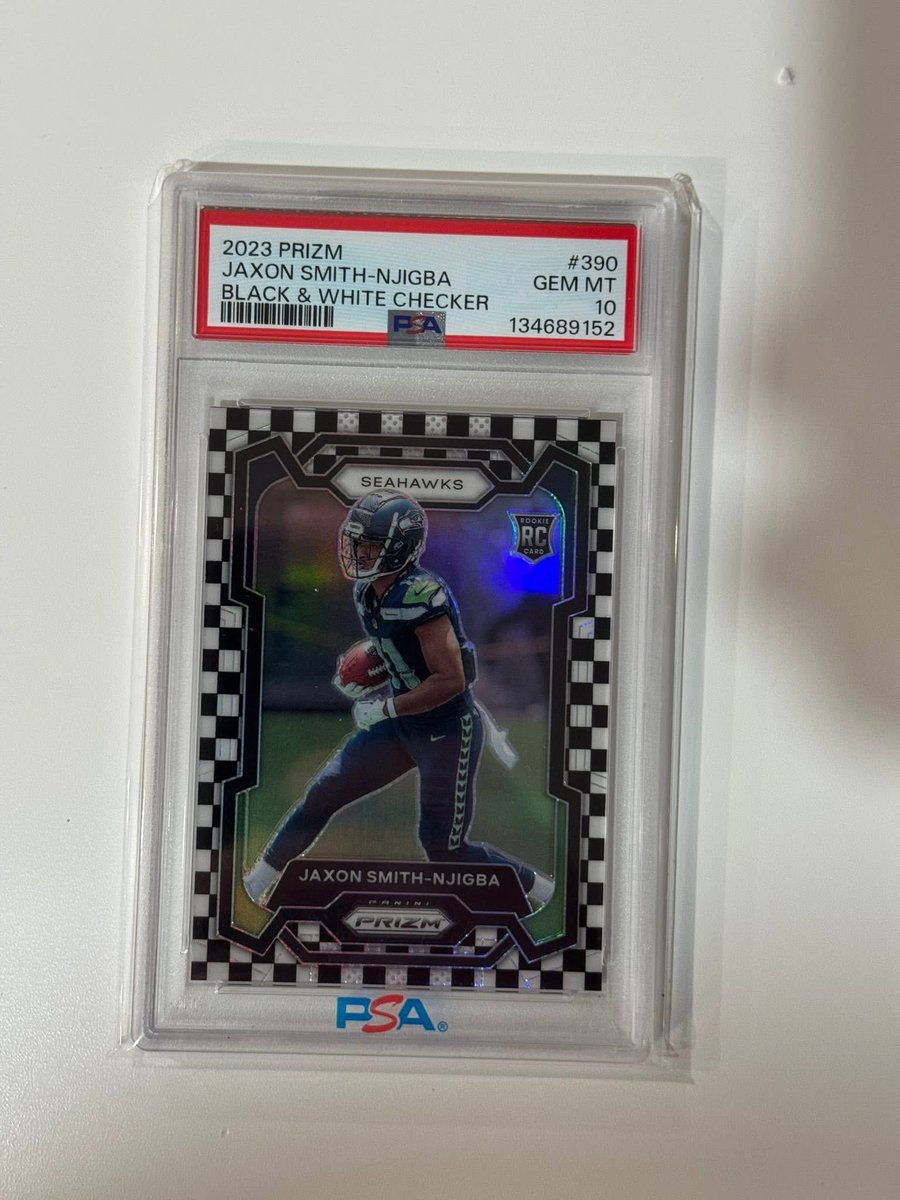 Lil_E300's tweet image. A few bangers for sale!

Drake Maye Contours Green /25    $750

Drake Maye Spectra Neon Blue /50    $390

Josh Allen Rookie Introduction     $415

JSN Checkerboard      $250