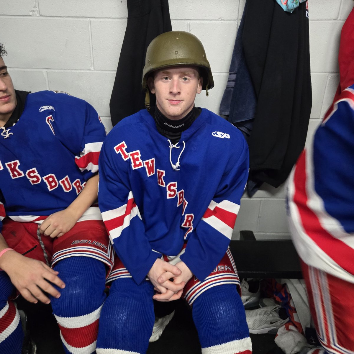 TMHSHOCKEY's tweet photo. REDMEN WIN! Shreenan x2 #Bucket, Feudo, KJ, & Ryan #PackaLunchGuy 🚨🚨🚨🚨🚨 Abruzi 7/7 3rd shutout. Shots 59-7 Tewks. adv #RedmenWin #RedmenPride Next: Wed. 7/14 5p @ Bos. Lat. Murphy https://t.co/pxKyKUuE2C