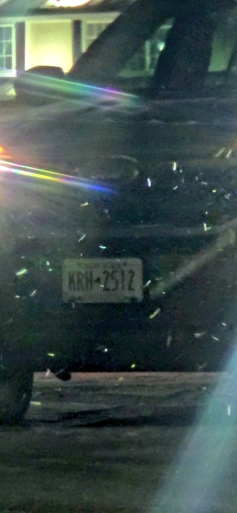 mvinge's tweet image. This all happened 1.5 hours ago.

ICE is staying at the Residence Inn by Marriott in Woodbury next to Texas Roadhouse, BTW. Over a dozen SUVS with tinted windows, some missing plates.

There was no way to confirm it for sure until this psychopath started chasing me at 70+ mph.