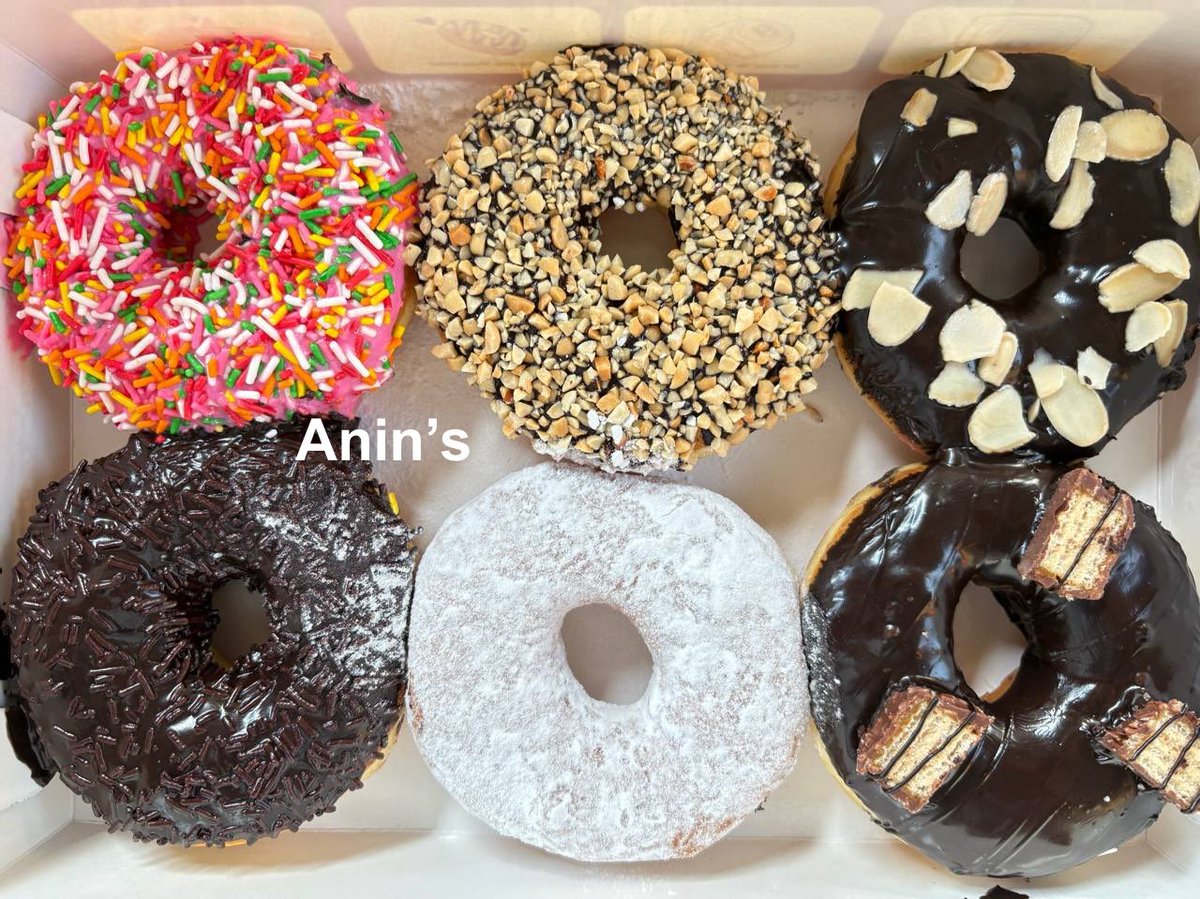 ajikopling's tweet image. Kalau donat di dunia ini punah, berarti kita penyebabnya. @keesokan :3