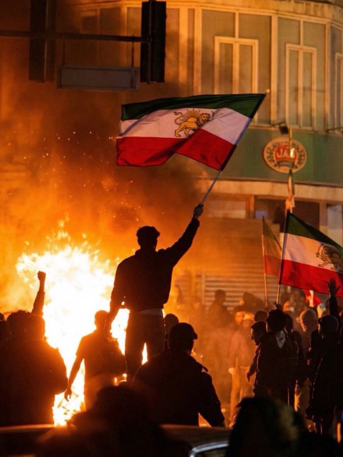 seanfeucht's tweet image. URGENT REQUEST: Over 1 million Iranian Christians are asking for prayer to stand strong as they are on the brink of freedom.

Will every church in America and the West lift up a prayer tomorrow?