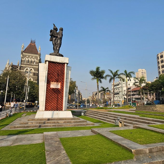 stranger 𑘦𑘮𑘰𑘨𑘰𑘬𑘿𑘘𑘿𑘨𑘲𑘧 tweet media