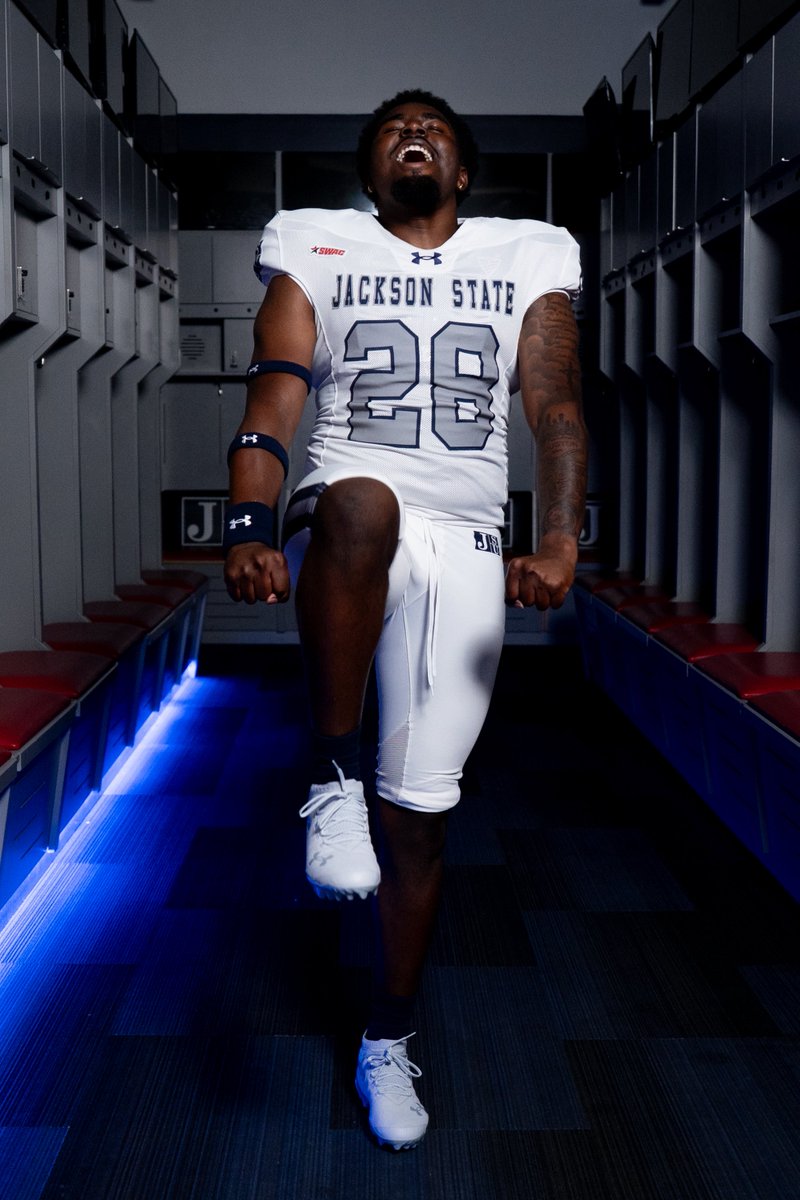 landongreen80's tweet image. 🏡🏡 thank you God ✝️🐅 
🔴🔵🔴🔵

#GuardTHEEYard 
#jacksonstate