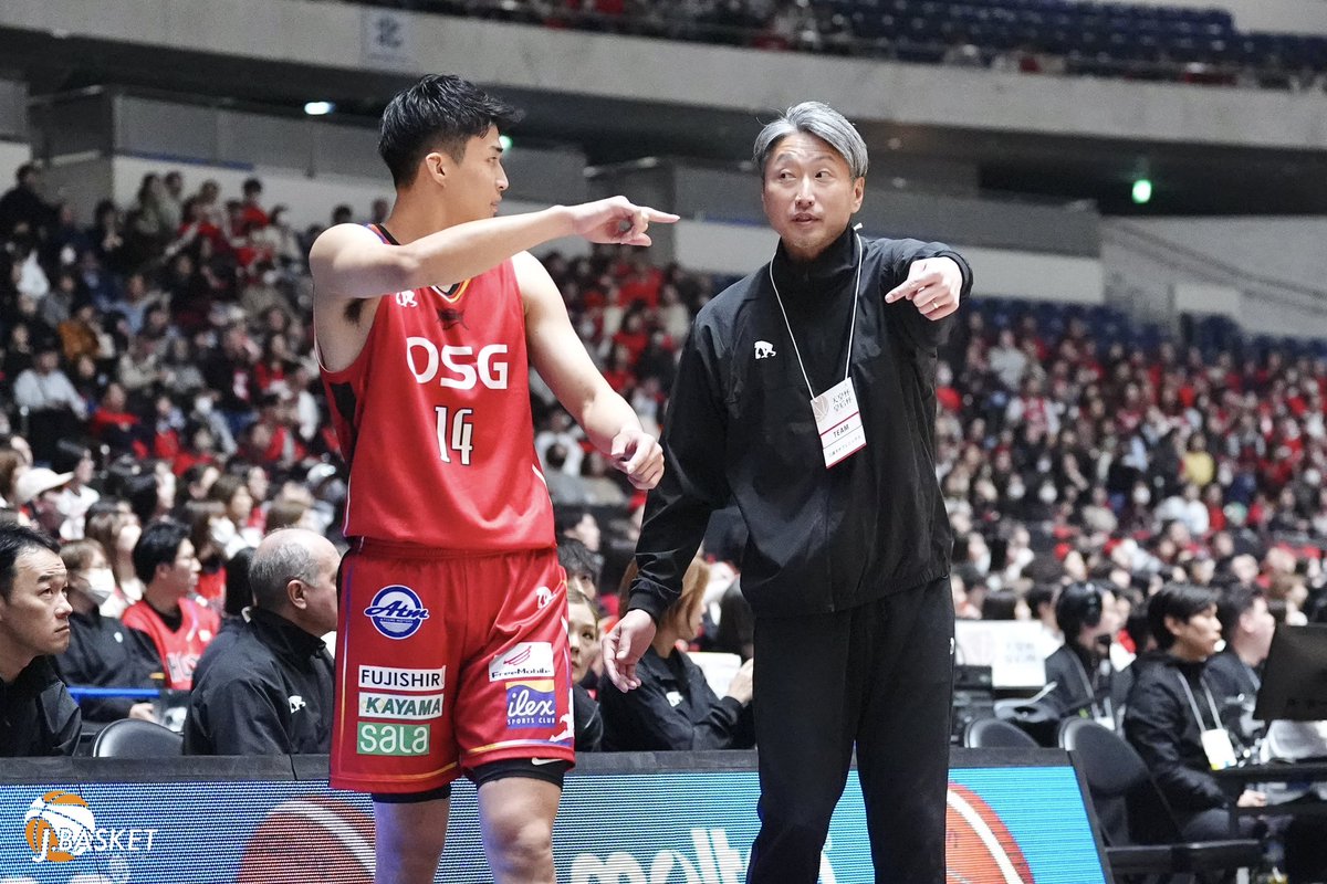 jbasket_jp's tweet photo. 【天皇杯|セミファイナル①】三遠、惜しくも敗退/あと一歩を埋めるために。湧川颯斗が語る終盤の判断
📝 https://t.co/SxcofPXxH2
#湧川颯斗
#三遠ネオフェニックス
@NEO_PHOENIX
#天皇杯バスケ
#Scene #Moments #BeyondGame
#Jbasketインタビュー
#Jbasket #Jバスケ https://t.co/utvEPNTRq5