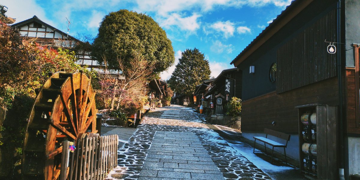 rytalks's tweet image. 今日の午前中の中山道の馬籠宿の様子
雪がちらついたり、晴れ間がのぞいたり😅