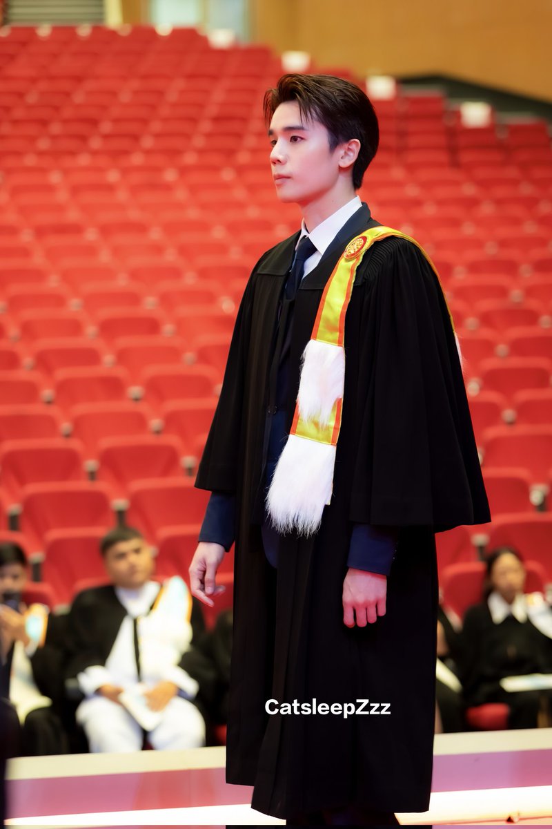 JaH91_B2UTY's tweet photo. ยินดีด้วยนะคะ 🎓
#JimmyGraduation

#jimmyyjp @jimmyyjp_ https://t.co/CTmLrPcdlh