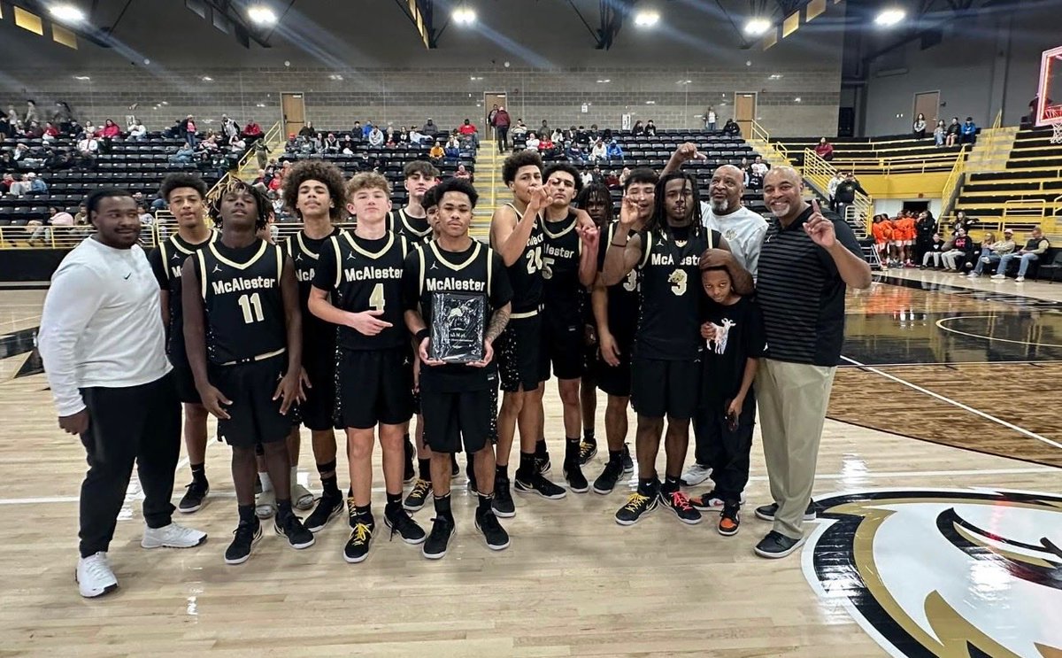 Lou Dawkins tweet media