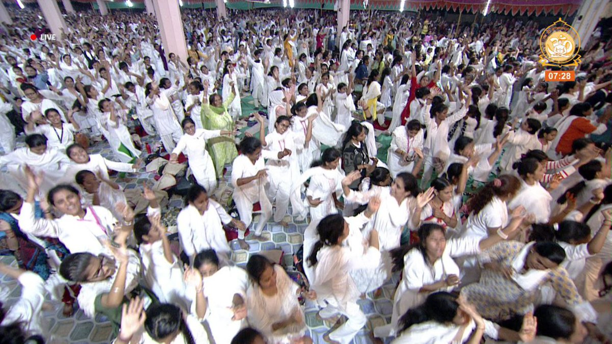 अहमदाबाद स्थित
Sant Shri Asharamji Ashram में पिछले 55 वर्षों से सत्संग, जप, कीर्तन, ध्यान, हवन, श्राद्ध, Meditation Camps आदि सत्कार्य होते रहे हैं और लोगों को Bhautik aur Adhyatmik Labh भी मिलता रहा है। इसलिए इस आश्रम का सुरक्षित रहना अति आवश्यक है। 
#SaveSpiritualCenter