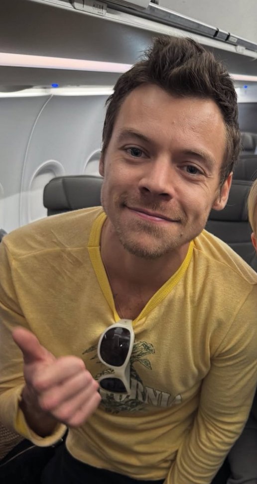 hsbinding's tweet image. ELE TA LINDO MDS HARRY QUE SDDS