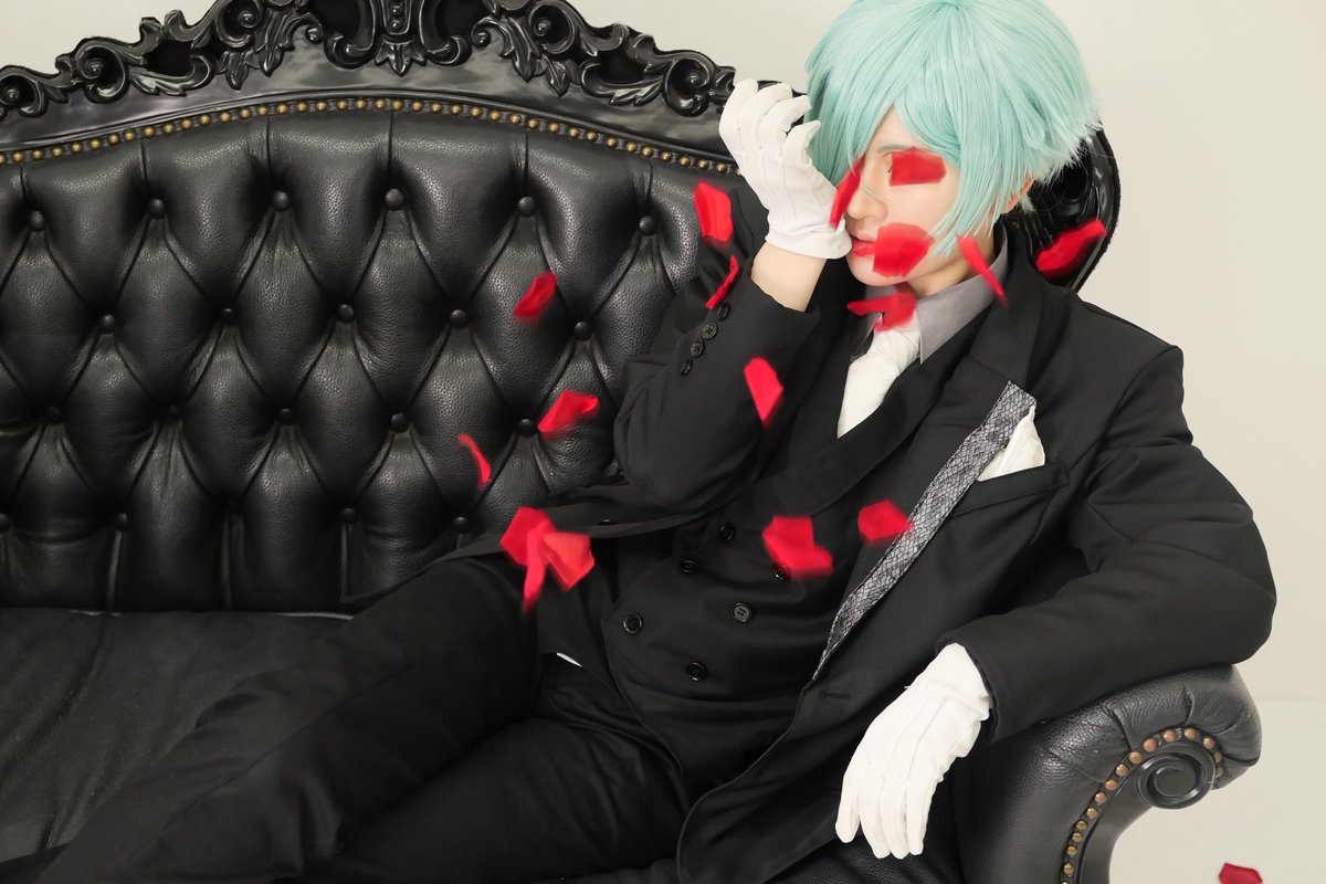 = Touken ranbu cosplay =

兄者…

撮影:しきせなさん<a href="/x_0509sk_x/">しきㄝな</a> 
薔薇を華麗に投げる兄者<a href="/splash_curl8/">外ハネ</a>