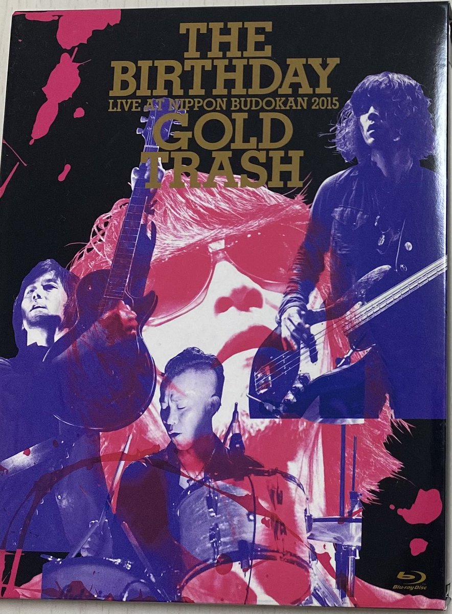 風強い！！今日何も予定なくて良かった… 今から大好きなライブ映像観る