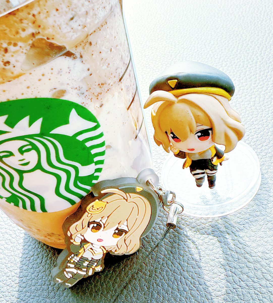 #ゆりね聞け

 #NIKKE のガチャを2種類引いて両方ともアニスでした。 