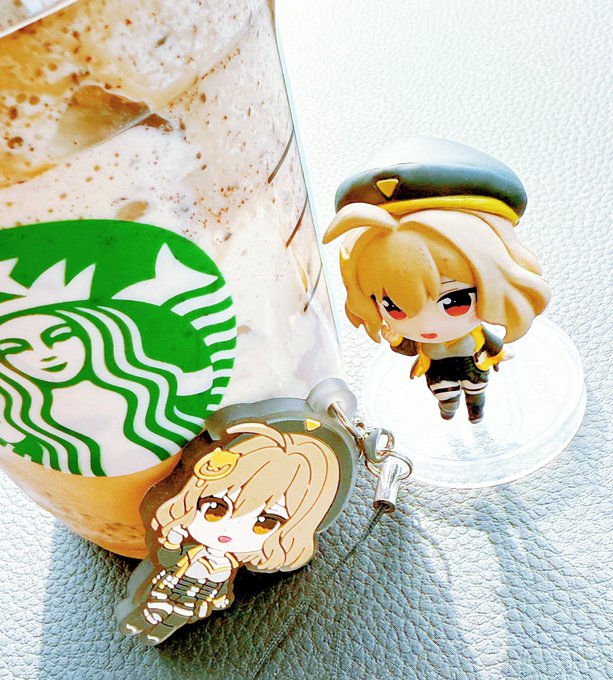 #ゆりね聞け

 #NIKKE のガチャを2種類引いて両方ともアニスでした。 