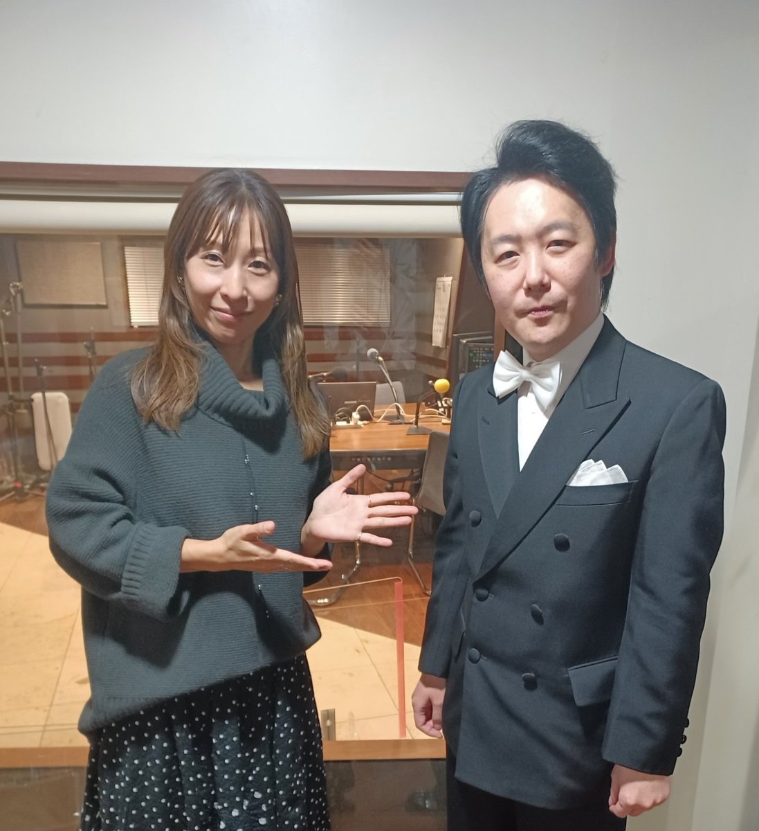 「週刊音楽論」- Vol.146 「昭和のアンサーソング論」2026年1月10日（土）26：00〜27：00＜ＦＭ20局ネット＞に出演しました。アンサーソングを聴くと、元の曲の世界観が倍増します（刑部）
radikoエリアフリーで聴くことができます。
radiko.jp/r_seasons/1002…
＃週刊音楽論　＃市川絵美　＃刑部芳則