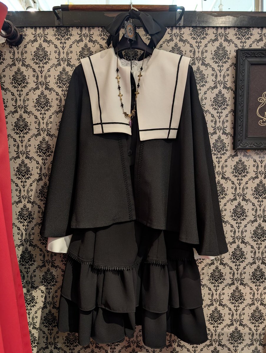 キュアアルカナ・シャドウこと森亜るるかちゃんが着ているお洋服がミホマツダすぎたため、僭越ながら店頭商品で概念コーデを組ませていただきました。
toei-anim.co.jp/tv/star-detect…