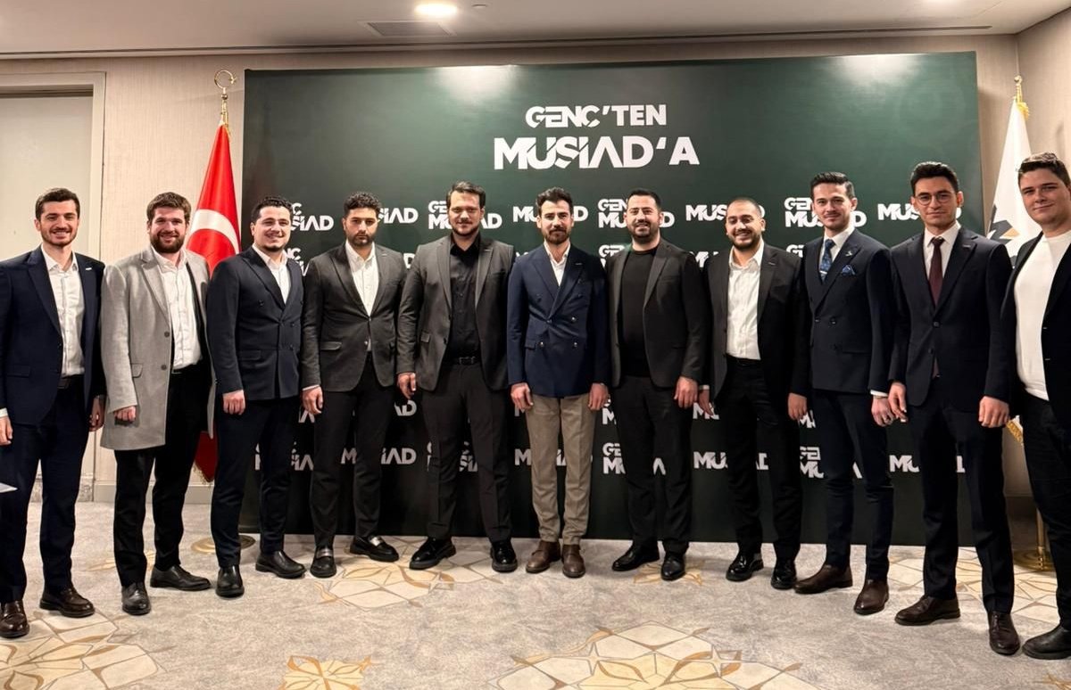 GencMusiad02's tweet photo. Başkanımız Berkan Yapıcı, MÜSİAD’tan mezun olarak MÜSİAD ailesine katılacak üyelerimizi, bu yolu daha önce tamamlamış mezunlarımızla buluşturan GENC’ten MÜSİAD’a programına katılım sağladık.
Bu anlamlı buluşmanın parçası olmaktan onur duyuyoruz.
@MagsumU  @gencmusiad https://t.co/Brqy80zZPB