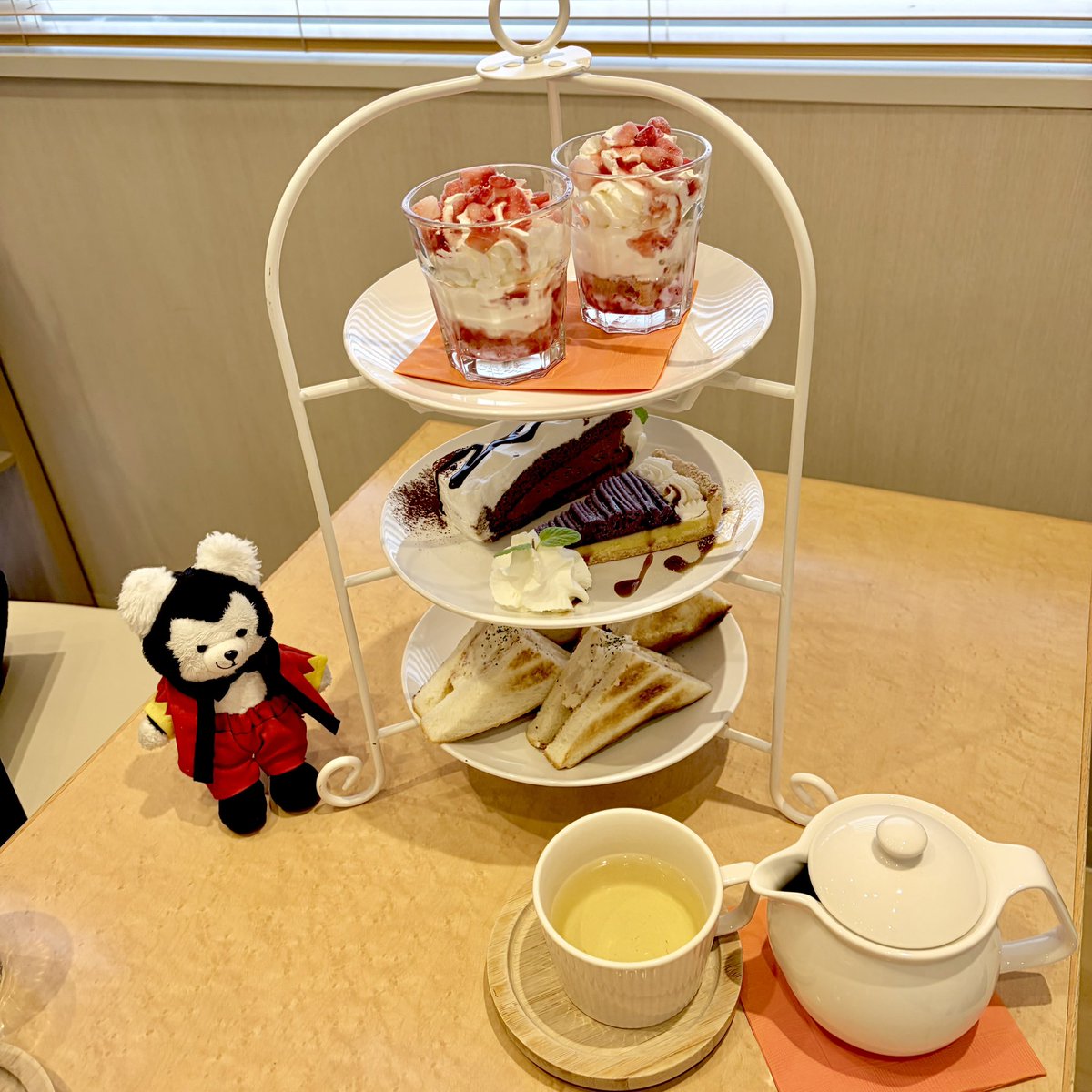 comugi99's tweet image. みちのくプロレスからのお茶
すごい良い試合だった…