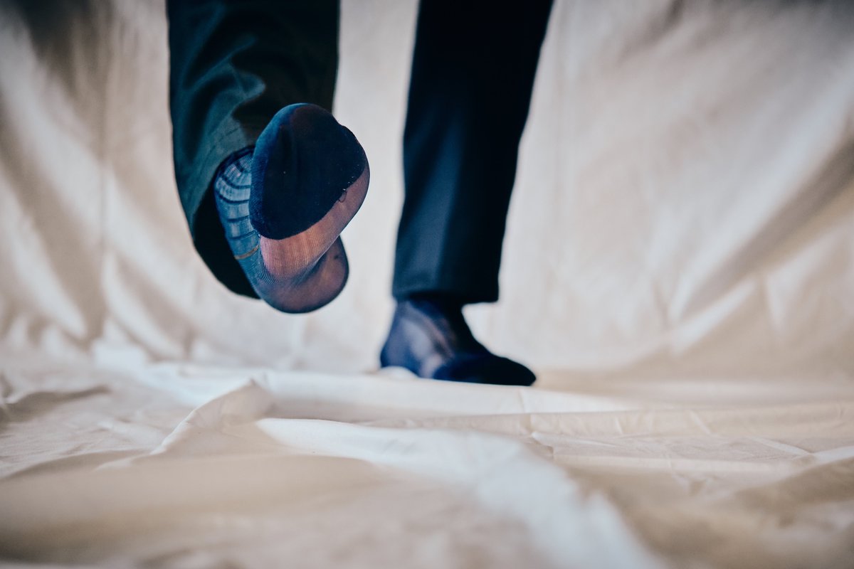 刚在抖音注册了账号，就莫名其妙被禁言了。不理解抖音平台的机制，还是在这里发吧。平时都是拍别人，太久没拍自己了，都不知道怎么拍自己了😂。
（想要拍摄的朋友可以互勉快乐一下😗）