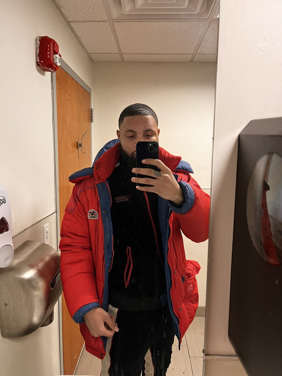 pilot_models's tweet image. I just posted so ladies can see what I look like