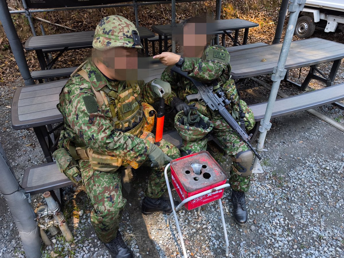 FSBALFA's tweet image. #1月になったので自己紹介

連邦保安庁(FSB)所属の特殊部隊をコスったり、美味かもん食べたり、良かバイな景色撮ったりしています。
最近、緑の傀儡勢力装備を少しづつ集めています。