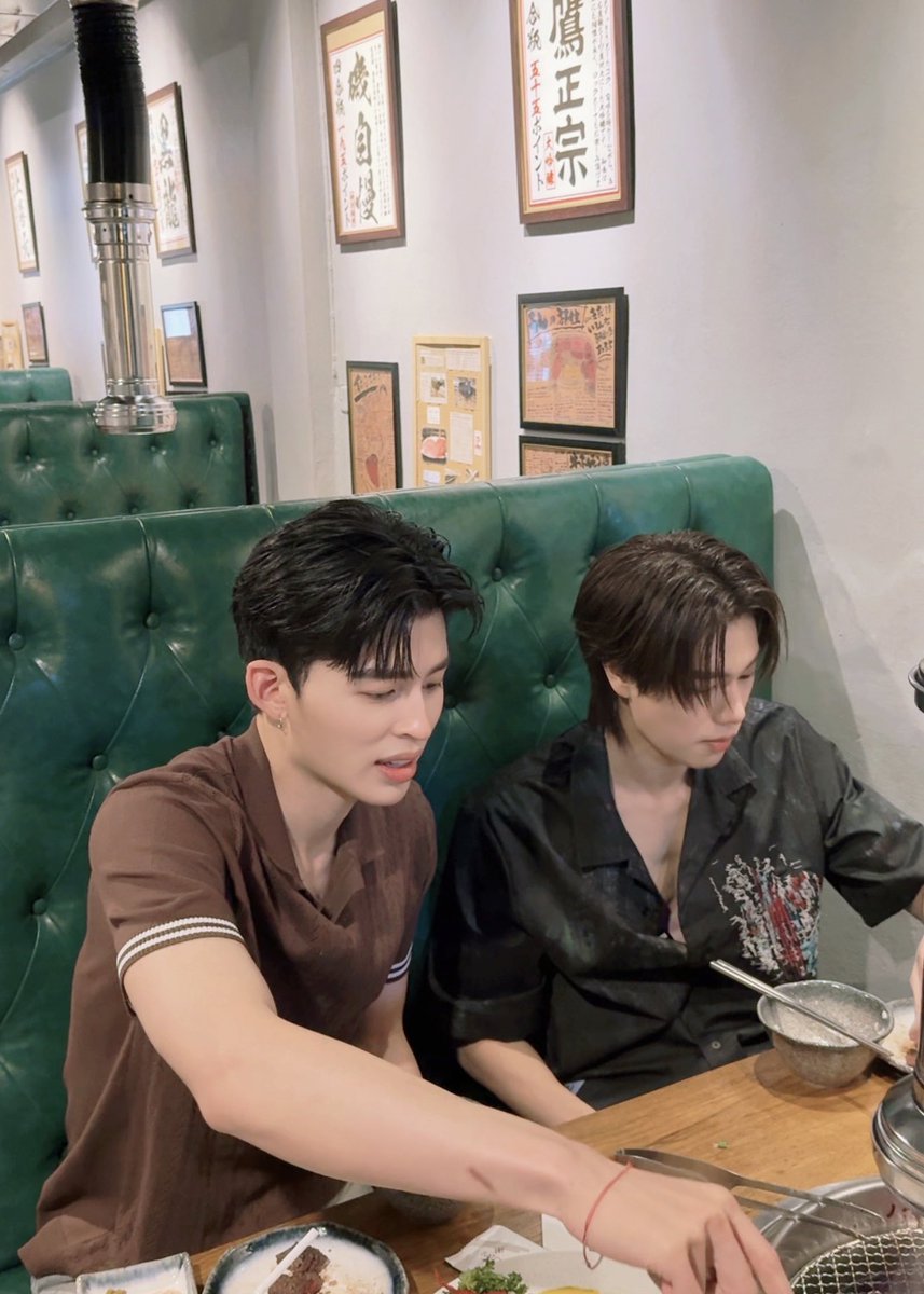 MeAndTheeGMMTV's tweet image. ONE DAY WITH THEE PEACH : ลองใช้ชีวิตแบบ "ธีร์พีช" ด้วยกันซักที! 🌆🤟 #MeAndTheeSeriesEP9

🎥 youtu.be/LZu19Z_Evt8

“มีสติหน่อยคุณธีร์ Me and Thee”
ทุกวันเสาร์ เวลา 20:30 น. ทางช่อง GMM25 
และดูออนไลน์ เวลา 21:30 น. บนแอป iQIYI 
และเว็บ iQ.com ที่เดียวเท่านั้น…