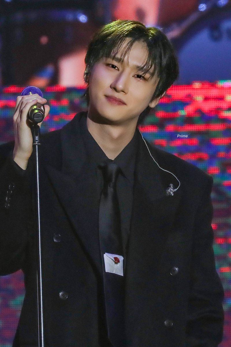 보고싶구나🌹

251225 썸데이 페스티벌
#창균 #아이엠 #IM #몬스타엑스 #MONSTAX