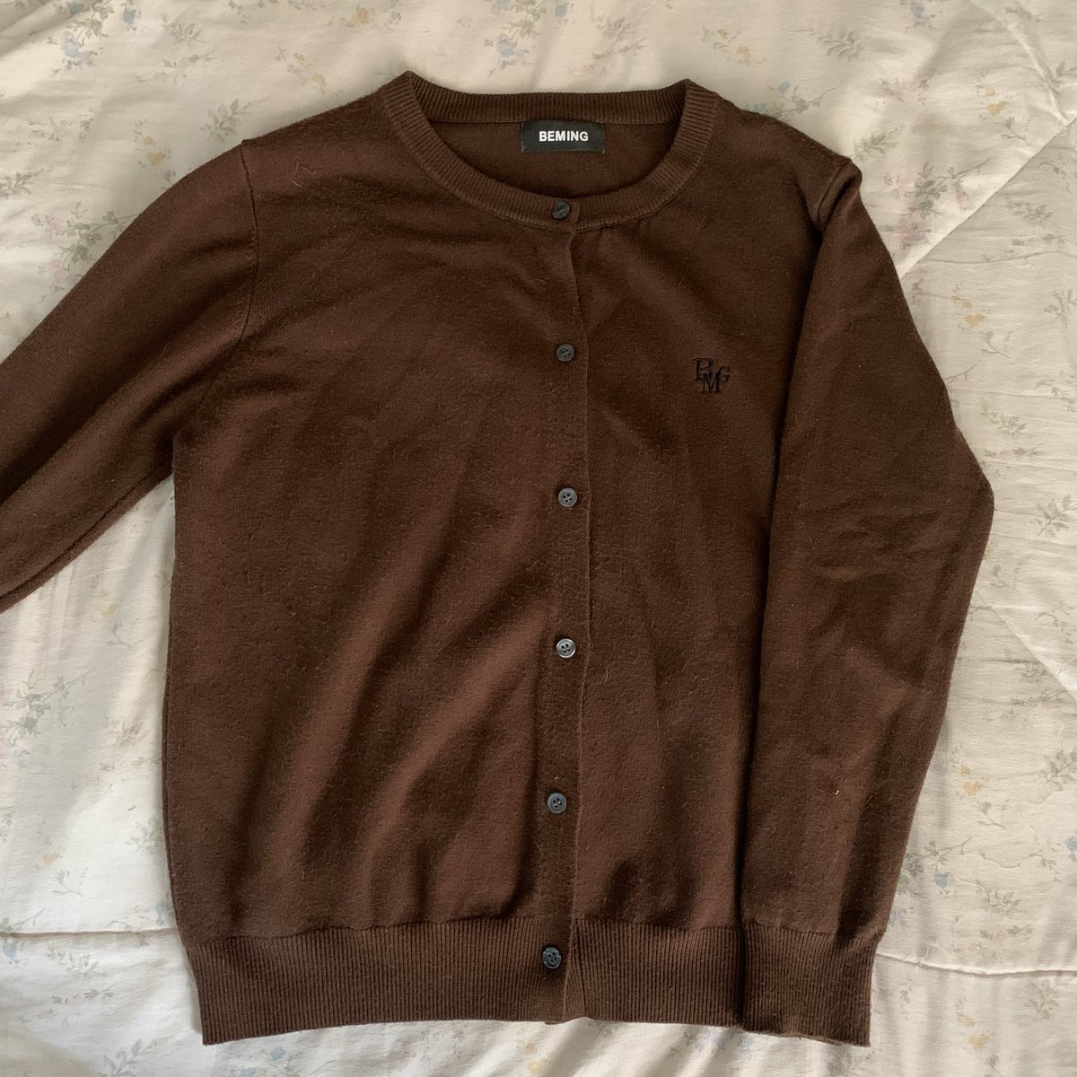 jamglimpse's tweet image. 1 𓈒  bonbon ไม่มีห่วงหัวใจ 150 b
2 𓈒 babytee dalmatians 130 b
      อก 28-32 , ยาว 16.5
3 𓈒 benabaker size : s สีขาว 400 b
4 𓈒 beming size : m สีน้ำตาล 300 b

𓈒 free shipping 🪽 สนใจจริง ๆ ค่อยทักคับ

#ส่งต่อเสื้อผ้า #โล๊ะตู้เสื้อผ้า #ตลาดนัดsanrio #bemingbkk #cintage