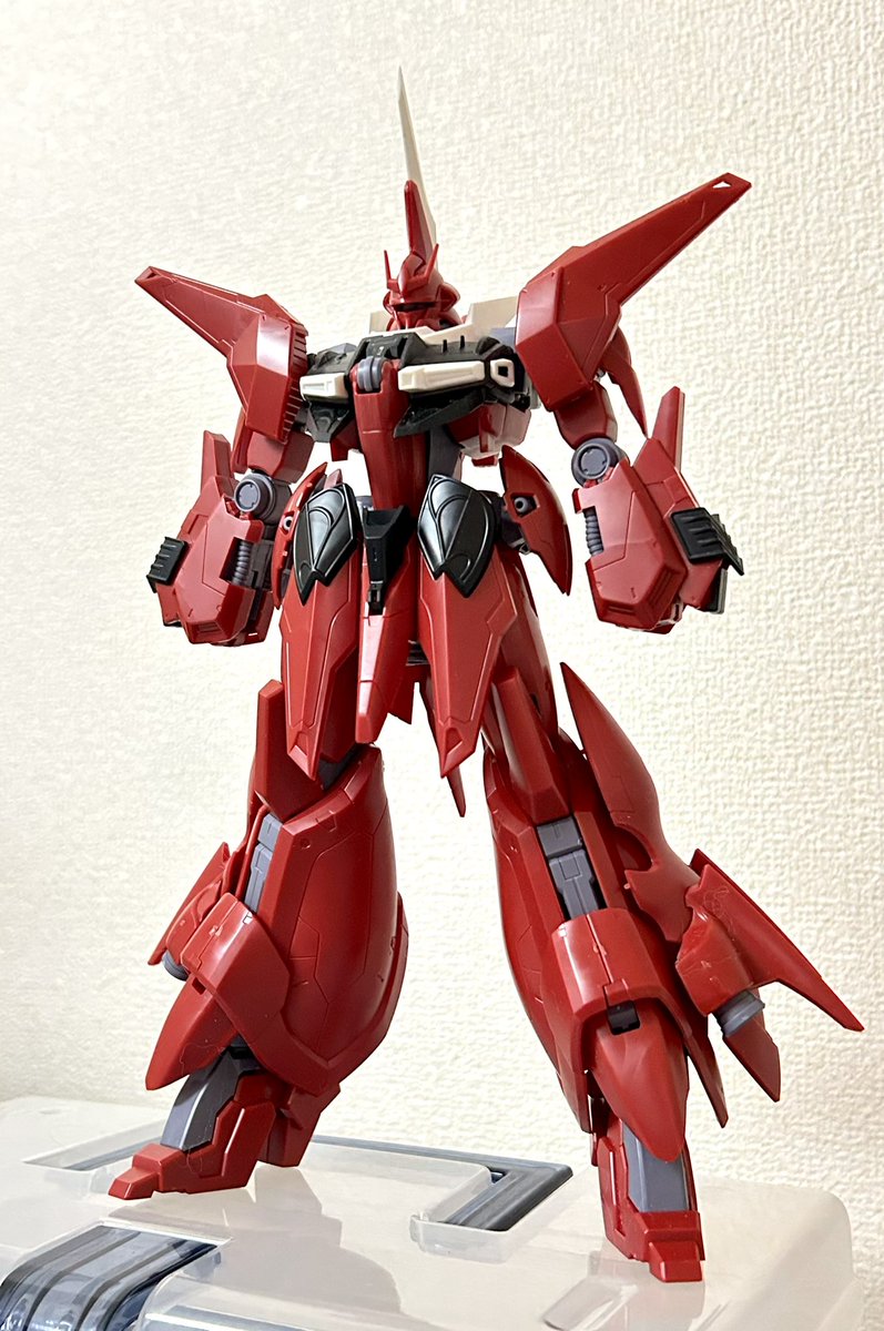 展示会何ヶ月か前に毎回必ずある「このままだと間に合わないから、今作ってるの辞めて展示会用のやつ作らな！！」が発生致しました😵‍💫
なのでリバウ始めました！笑