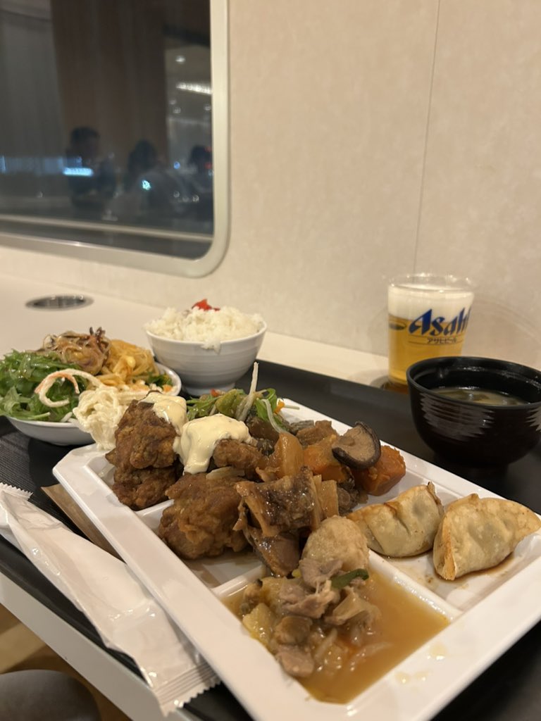 盛り方がアレですが夕飯
そろそろ電波無くなるかも