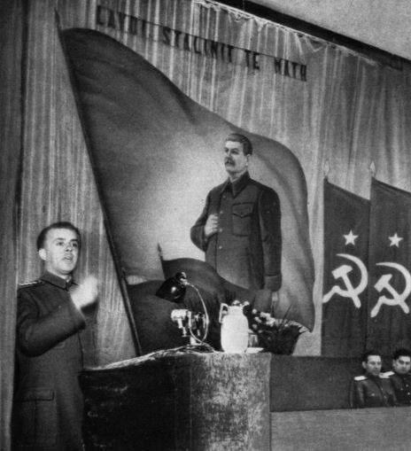 11 Ocak 1946: Enver Hoca, Arnavutluk Halk Cumhuriyeti'ni ilan etti!