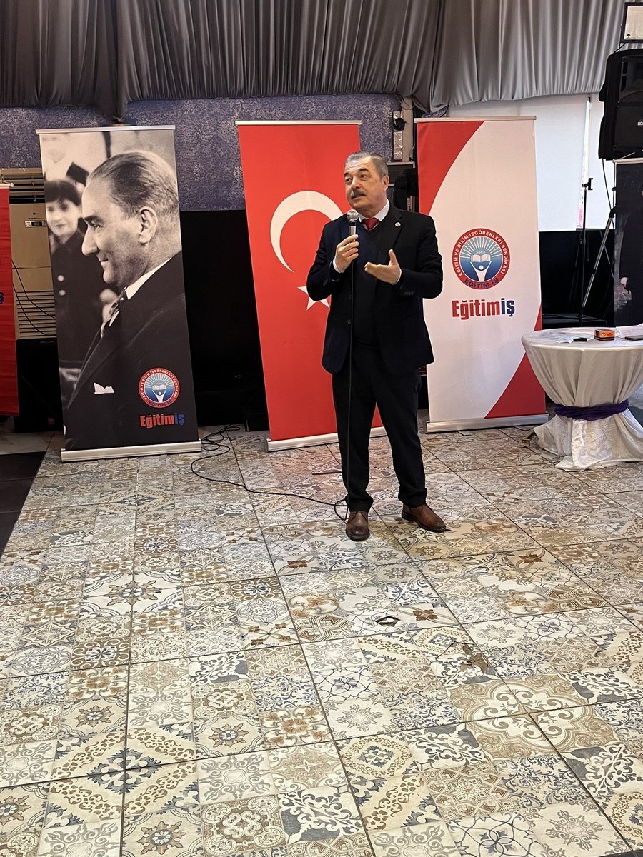 Eğitim İş İstanbul 4 Nolu Şube “Birlik Beraberlik ve Dayanışma” kahvaltımızı üyelerimizin, Eğitim İş İstanbul örgütümüzün ve dostlarımızın katılımıyla gerçekleştirdik. 

Kahvaltı etkinliğimize katılarak dayanışmamızı büyüten, bizleri onurlandıran kıymetli üyelerimiz ve