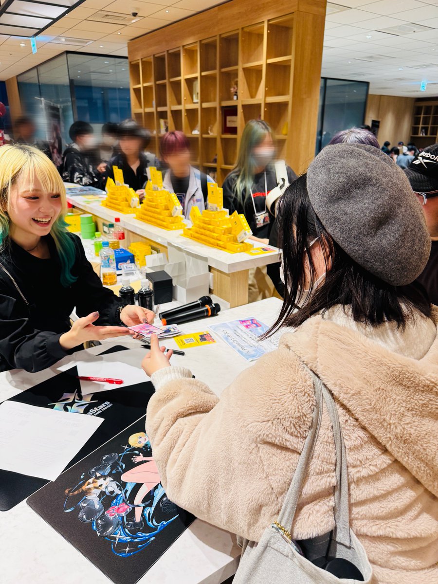 本日は第１回「XrossStars x そだ杯」が アルトワイズで開催されました㊗️ 本日は約200人の大入り✨ サイドイベントには久保Pも参戦し、  そださん、久保Pのサイン会も行われ 丸一日大盛り上がりの1日となりました‼️ また、第２回を開催予定ですので、 続報をお待ち ...