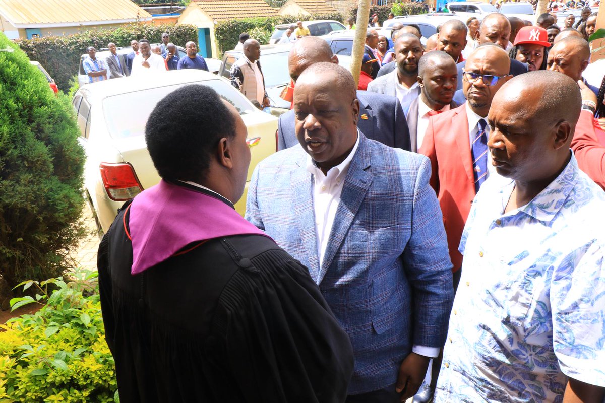 RealMatiangi's tweet image. This morning, I worshipped with faithful congregants at PCEA Muguga Parish in Kiambu County during the PCMF Commissioning Service. I was joined by our Jubilee Party Secretary General Jeremiah Kioni, Senator Richard Onyonka, and other leaders as we stood with the church in prayer…