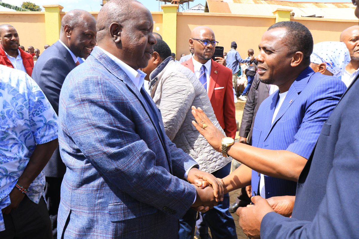 RealMatiangi's tweet image. This morning, I worshipped with faithful congregants at PCEA Muguga Parish in Kiambu County during the PCMF Commissioning Service. I was joined by our Jubilee Party Secretary General Jeremiah Kioni, Senator Richard Onyonka, and other leaders as we stood with the church in prayer…