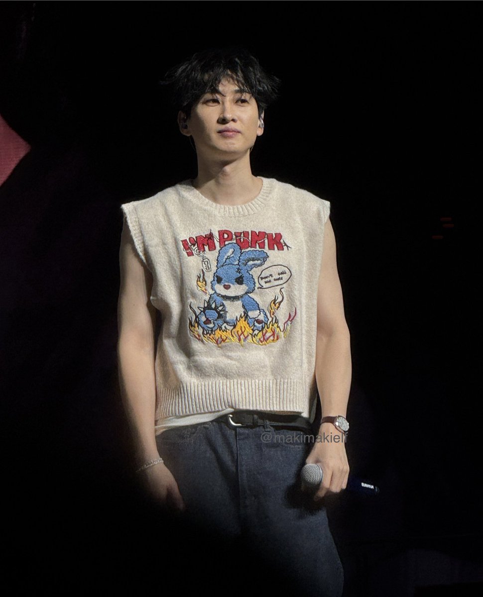 2026.1.11
SUPER SHOW10 in Macau Day3

SoundCheck
Eunhyuk🐰

ニットがめちゃ可愛い💙

#SUPERSHOW10 
#SS10_in_Macau_D3
#SUPERJUINIOR  #슈퍼주니어 
#은혁 #EUNHYUK