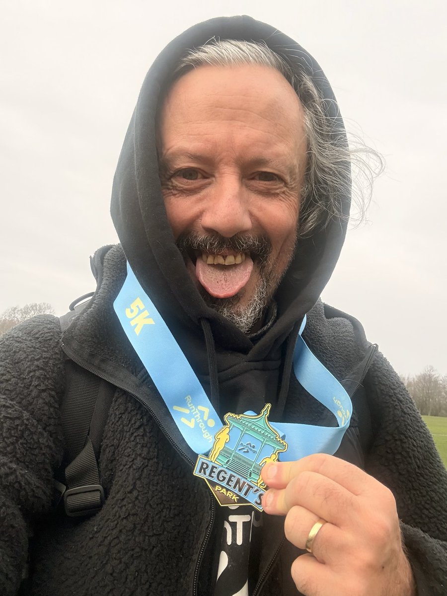 The Running HT tweet media