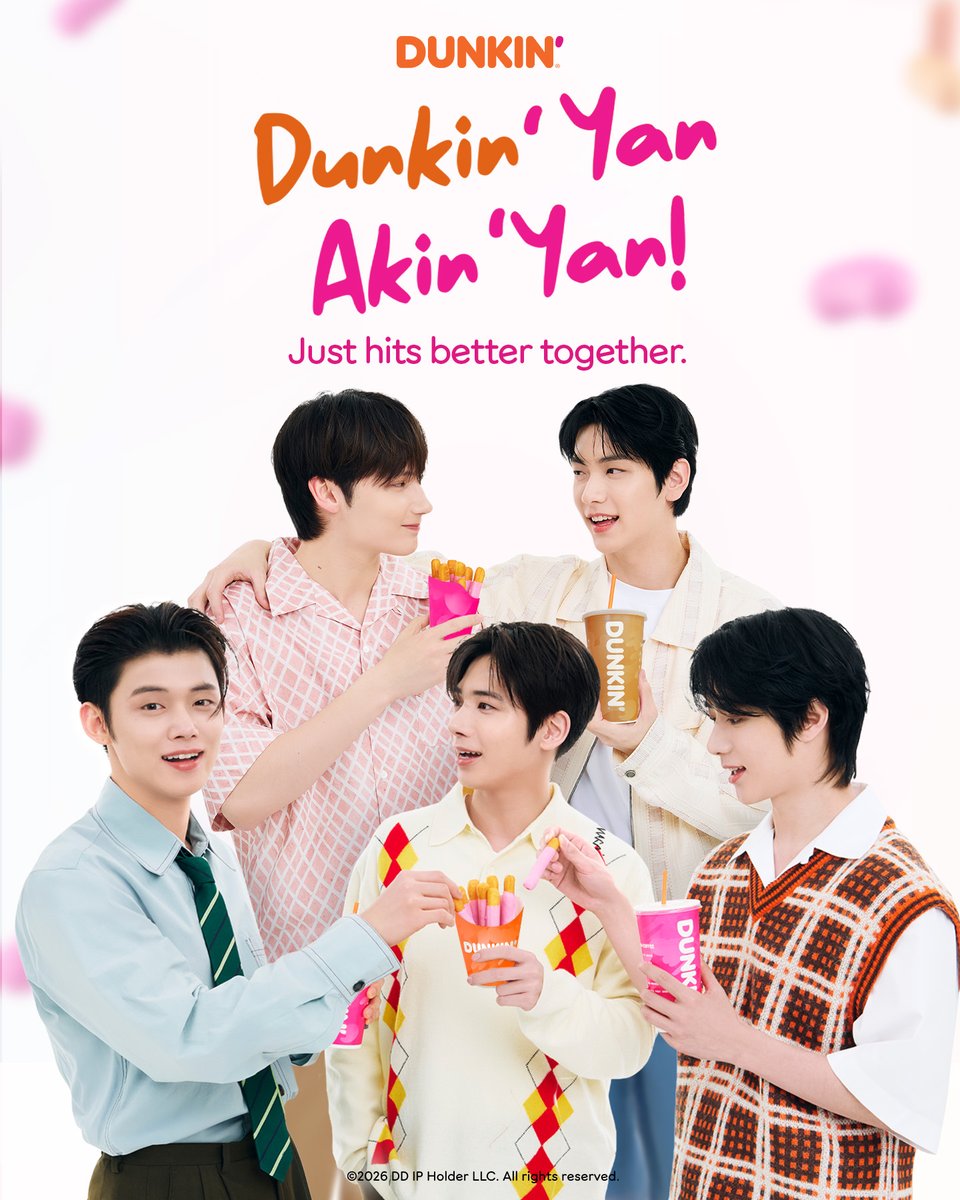 dunkinph's tweet image. Why choose when you can have both? Dunkin’ Yan Choco + Dunkin’ Yan Strawberry all the way! 🍩 #DunkinPH_TXT #TOMORROW_X_TOGETHER #TXT