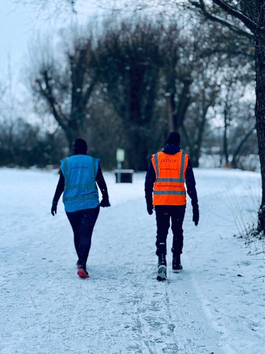 #kiesseeparkrun Ausgabe 284

🗓️ 10.01.2026
🌡️ ⛔️5️⃣ Grad Celsius 🌨️❄️
🏃‍♀️ 3️⃣9️⃣ Teilnehmende 👏
1️⃣9️⃣5️⃣ km absolviert
🦺 1️⃣2️⃣ Freiwillige 🧡
👋 2️⃣ Erstteilnehmende am Kiessee
⏱️ 1️⃣ neue PB 👏

📸 photos.app.goo.gl/czVk7ttzgUyEzB…

#liebeparkrun #DFYB #goettingen #loveparkrun #parkwalk