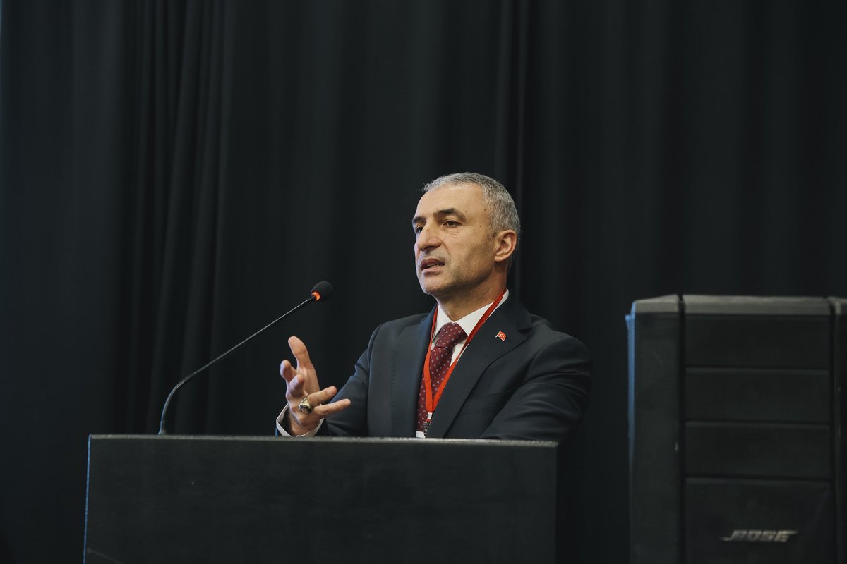 İnşaat Müteahhitleri Konfederasyonu (İMKON) tarafından 19–21 Aralık 2025 tarihlerinde Antalya’da 
7. düzenlenen Türkiye 🇹🇷 İnşaat Sektörü Çalıştayı Sonuç Bildirgesi linki.
Türk inşaat Sektörü ve kamuoyu bilgisine saygıyla arz olunur.

drive.google.com/file/d/1FOcGrp…

#Müteahhitlik