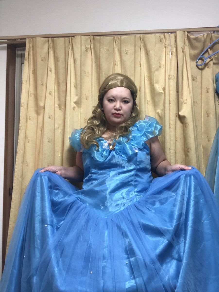 実写シンデレラやります！ ウィッグはこれ以上頑張れなかった。 今月の