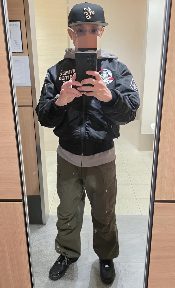 今年初の入間アウトレット。
今日は、MA-1とカーゴパンツのコーディネイト。MA-1好きなんですよ!!